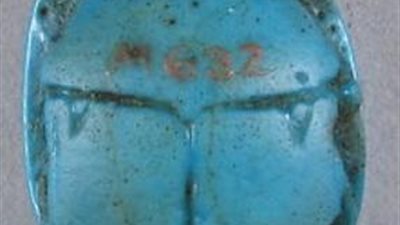 مؤرخ مصري يطالب بعودة جعران من متحف المتروبوليتان