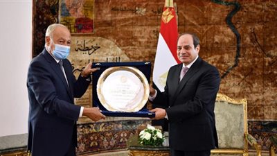 السيسي يوجه رسائل للقادة العرب لاعتزام مصر ترشيح أبو الغيط أمينًا عامًا لجامعة الدول العربية لفترة ثانية