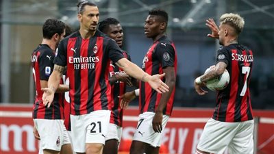 إبراهيموفيتش يقود هجوم ميلان أمام بولونيا