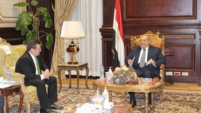 رئيس مجلس الشيوخ يستقبل سفير أوكرانيا