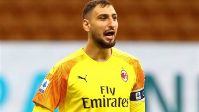 دوناروما يتسلم جائزة الأفضل في مباراة بولونيا