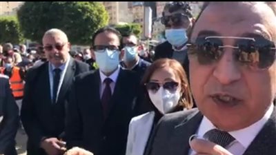 بعد إزالة الباعة الجائلين.. بدء تطوير ميدان محطة مصر بوسط الإسكندرية (صور)