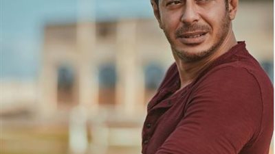 مصطفى شعبان في جلسة تصوير جديدة قبل استئناف تصوير 