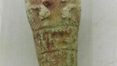 جريمة في حق الآثار المصرية.. أوشابتي مصري يباع بـ1.36 دولار