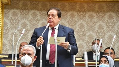 وكيل البرلمان يطالب بمعاملة وفيات الأطقم الطبية بكورونا كشهداء