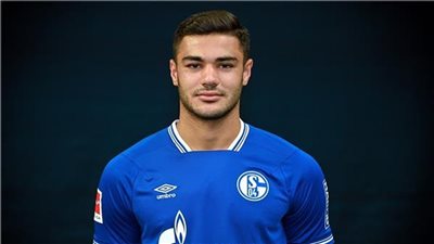 كلوب يتغنى بـ