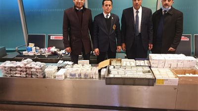 جمارك مطار القاهرة تضبط محاولتي تهريب كمية من الأدوية البشرية