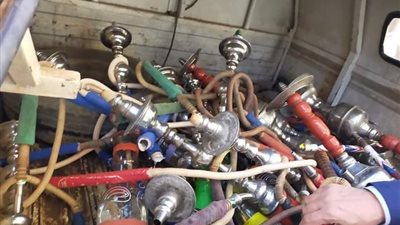 مصادرة 60 شيشة وتحرير 21 محضرًا خلال حملة بمنفلوط بأسيوط (صور)