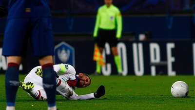 نيمار يقترب من تجديد عقده مع باريس سان جيرمان