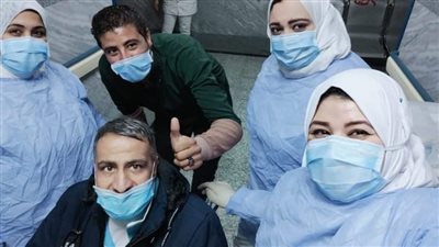 مستشفى التأمين الصحي بالمنيا يحتفل بتعافي 3 حالات من 