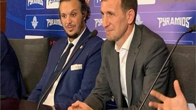 بسبب سوء النتائج.. بيراميدز يقترب من إقالة أروبارينا وفرض عقوبات على اللاعبين