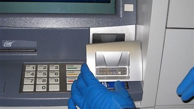 باستخدام مادة حارقة.. محاولة فاشلة لسرقة مكينة ATM بمستشفى الوقف المركزي في قنا