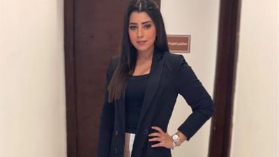 آيتن عامر لمحمد هنيدي بعد طرح بوستر فيلمه 