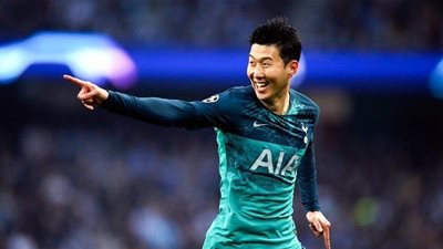 سون أفضل لاعب آسيوي في العقد الأخير