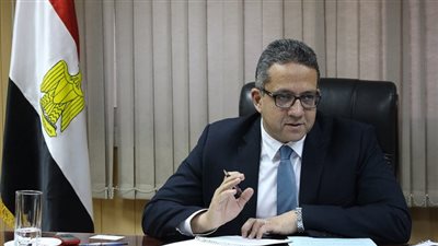 وزير السياحة والآثار: نجحنا باسترداد الآثار المهربة من الخارج منها 450 قطعة من إمارة الشارقة