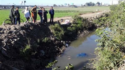 ليس بها إصابات.. نيابة الخانكة تنتدب الطب الشرعي لمعرفة هوية جثة شخص ملقاة بمصرف