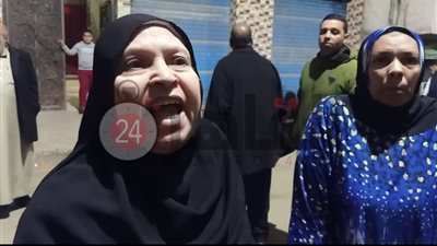 رفضوا الإيواء في مدرسة.. سكان العقار المائل بالإسكندرية يروون كواليس ما قبل الإخلاء (صور)