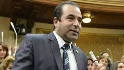 رئيس اتصالات البرلمان يشيد بدور الوزارة في تطوير القطاع