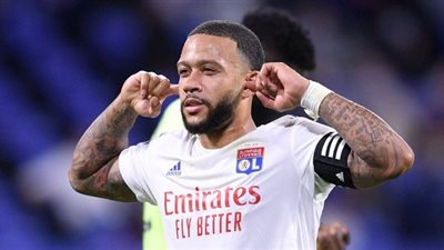 ديباي: بنزيما مصدر إلهام بالنسبة لي