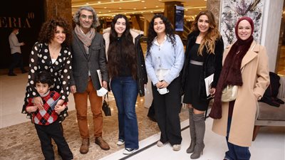 فنانون وإعلاميون في افتتاح معرض 