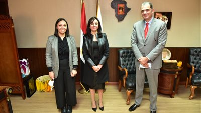 مايا مرسي تشيد بتعاون 