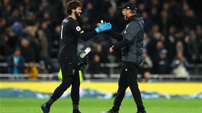 كلوب يسخر من أليسون ويتحدث عن الهزيمة أمام مانشستر سيتي 