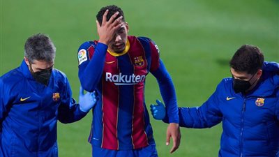 برشلونة يعلن تفاصيل إصابة أراخو