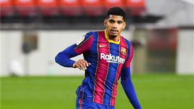 صدمة قوية لبرشلونة.. الكشف عن مدة غياب أراخو