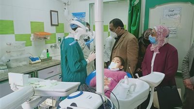 وكيل وزارة الصحة بالبحيرة يزور مستشفيات عزل دمنهور (صور)