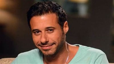 أحمد السعدني يوجه رسالة لمشجعي كرة القدم المصرية عقب خسارة الأهلي أمام 