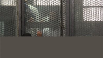 محاكمة 9 متهمين بـ 