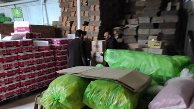 ضبط مصنع زيوت غير مرخص وشركة لقطع غيار السيارات مجهولة المصدر بالإسكندرية