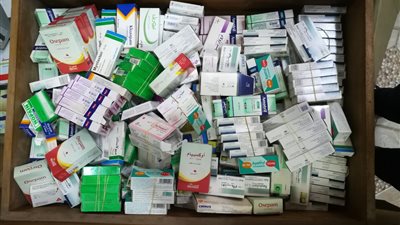 ضبط مخزن أدوية مخدرة و مجهولة المصدر بالغربية 