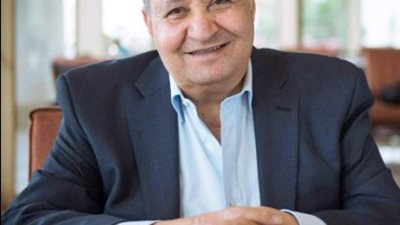 مروان حامد يحيي ذكرى الأربعين لوفاة والده.. ويطالب الجميع بالدعاء (صورة)