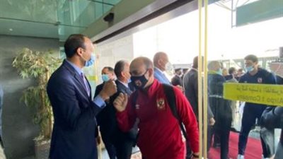 وفد رسمي من وزارة الشباب والرياضة لاستقبال بعثة الأهلي بمطار القاهرة (صور)
