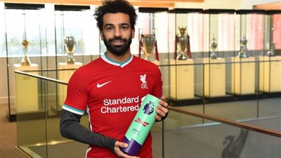 محمد صلاح يتوج بجائزة هدف الشهر في 