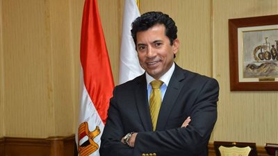 فور وصوله من شمال سيناء.. وزير الرياضة يشهد مباراة الزمالك ومولودية الجزائر من الاستاد