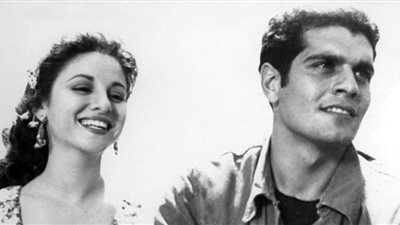 ما بين الاعتراف أمام الجماهير وإرسال ورد من مصر  لجنوب إفريقيا.. أشهر قصص الحب في الوسط الفني