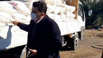 ضبط 109 أجولة دقيق بلدي بمدينة إدكو قبل تهربيها للسوق السوداء