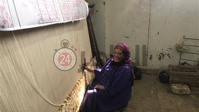 أصحاب مصانع السجاد الحرير بالقليوبية: الأنوال توقفت بفعل الإهمال.. والحل في استيراد دود القز وزراعة التوت (صور وفيديو)