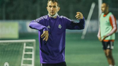 أروابارينا: نادي راسينج كلوب جيد ونموذج للفرق الإفريقية