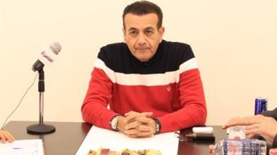 أسامة منير: 