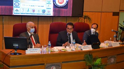 مصدر يكشف طرق التدريس بالتيرم الثاني بالجامعات وأعداد الطلاب بالمحاضرات