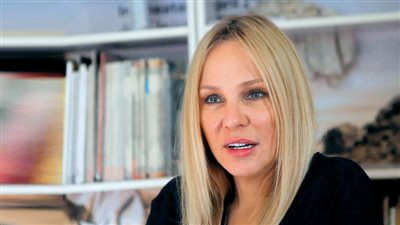 شيرين رضا تحذر من عدم الالتزام بقوانين المرور: 