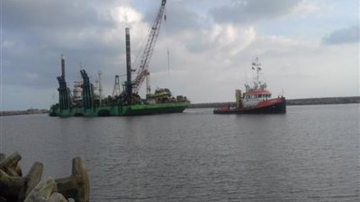 محافظ كفر الشيخ يعلن تعطيل حركة الملاحة اليوم بميناء الصيد بالبرلس 