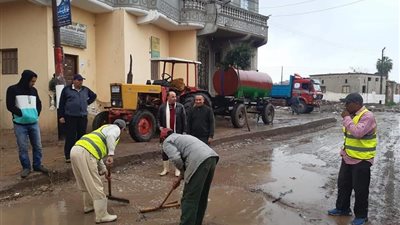 سقوط أمطار على مدن البحيرة ووقف حركة الصيد بسبب سوء الطقس (صور)