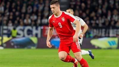 مدرب فرانكفورت عن يوفيتش: ليس سعيدًا