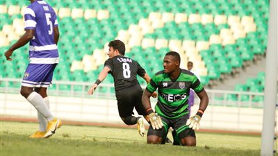 بعثة راسينج كلوب تصل القاهرة استعدادًا لمواجهة بيراميدز في الكونفدرالية (صور) 