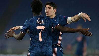 أرسنال يتعادل مع بنفيكا ويقترب من التأهل لثمن نهائي الدوري الأوروبي