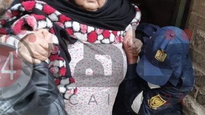 الحماية المدنية تستجيب لاستغاثة سيدة تعاني من مرض السمنة (صور)